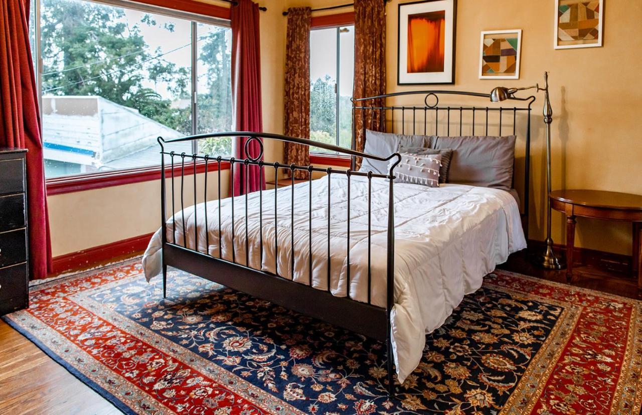 Beautiful, Historic Family Home Near Lake Merritt Оукланд Екстериор снимка