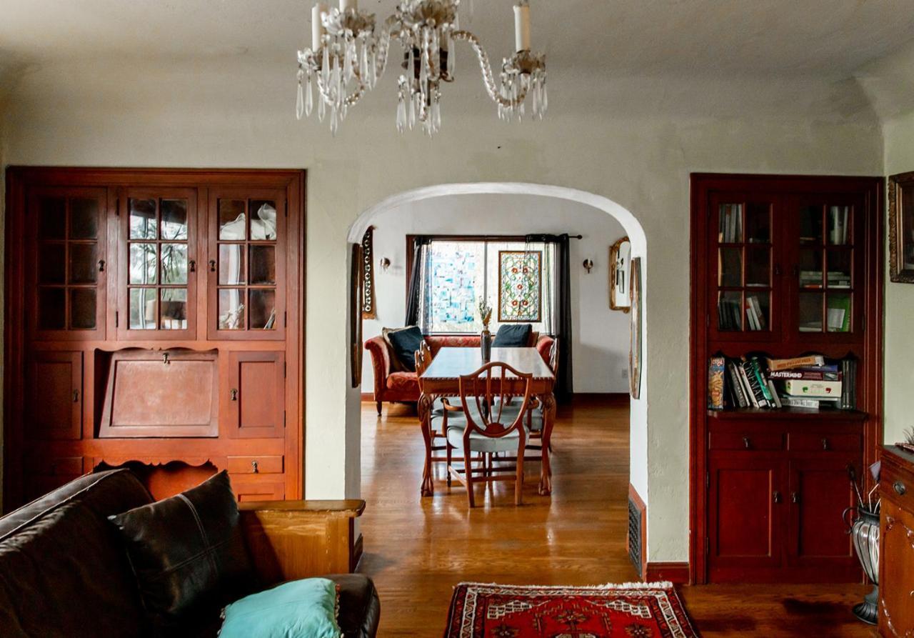 Beautiful, Historic Family Home Near Lake Merritt Оукланд Екстериор снимка